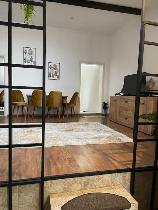 Apartament La Casa Тімішоара Екстер'єр фото