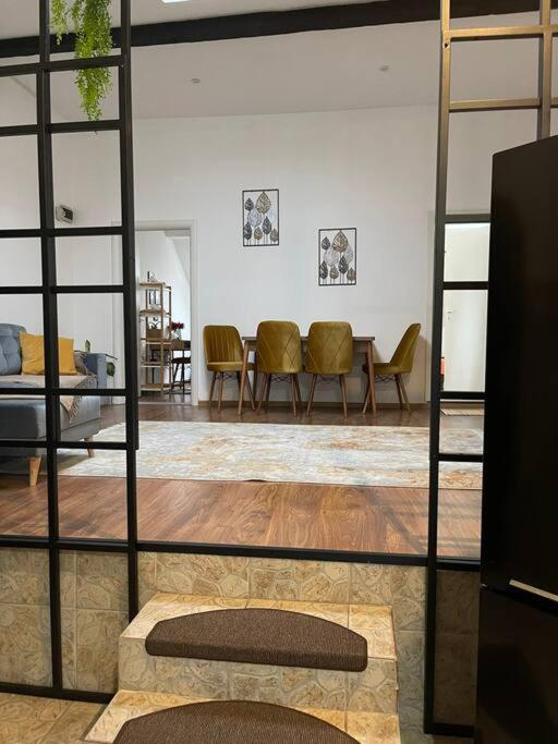 Apartament La Casa Тімішоара Екстер'єр фото